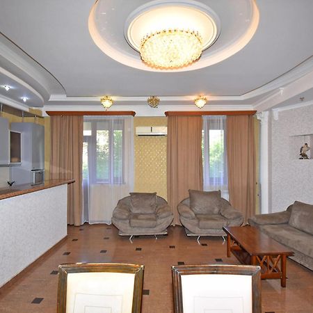 Armenak Apartment 5-Комнатная Erywań Zewnętrze zdjęcie