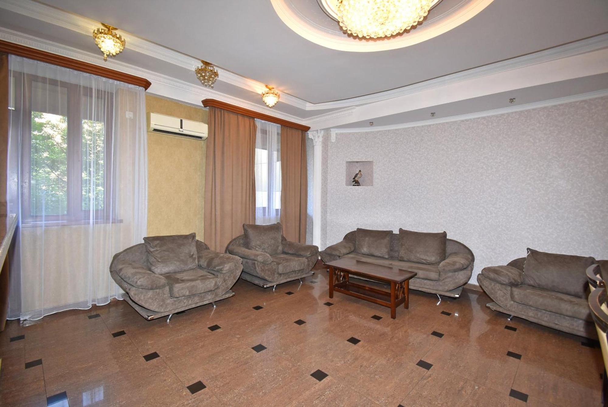 Armenak Apartment 5-Комнатная Erywań Zewnętrze zdjęcie
