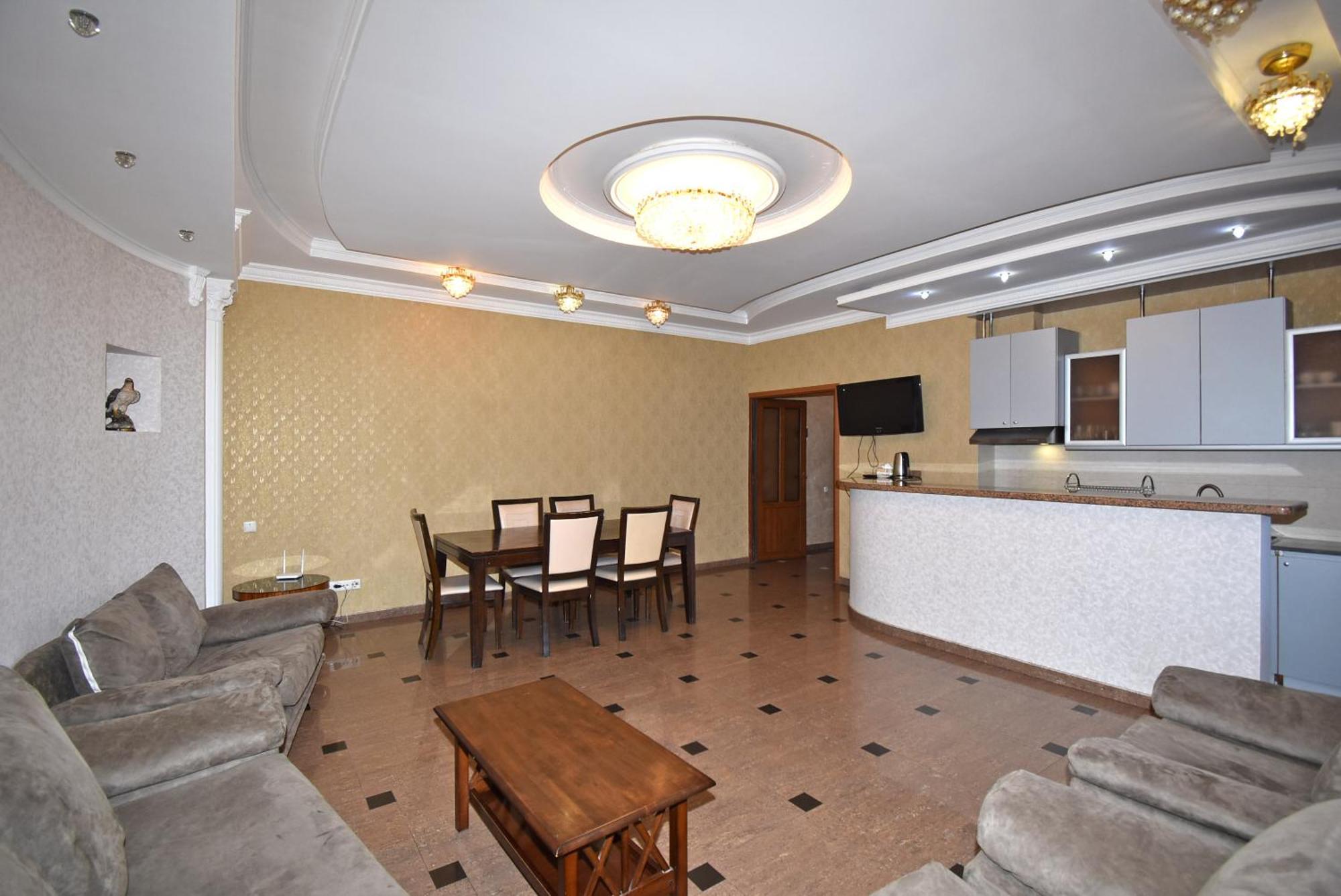 Armenak Apartment 5-Комнатная Erywań Zewnętrze zdjęcie